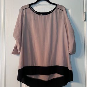 Women’s tan and black blouse, size XL